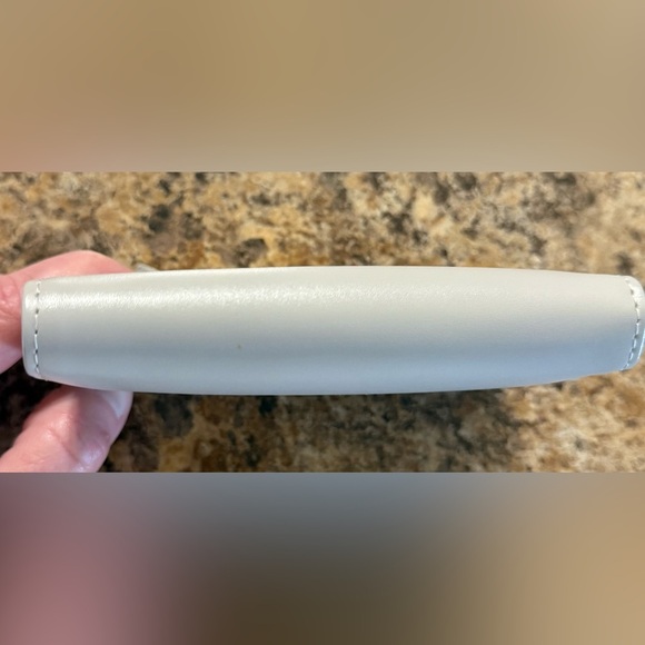 Unbranded Small Gray Coin Pouch Wallet Bi-fold -Card Slip, Bills- ID Slip - Picture 10 of 11